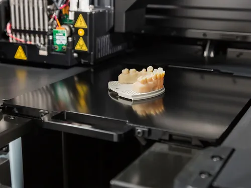 3D printing technology at [practice_name]